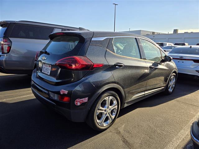 $17224 : Pre-Owned 2018 Bolt EV LT image 2