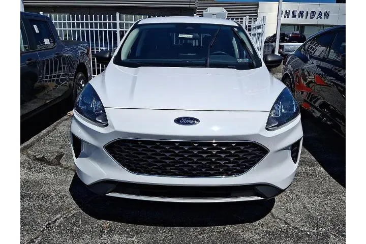 $23240 : Ford Escape 2022 SE 4dr SUV image 2