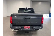 $38989 : Toyota Tacoma 2025 4x4 SR5 4 thumbnail