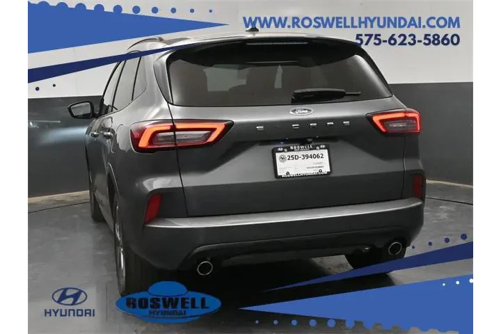 $25670 : Ford Escape 2023 ST-Line 4dr image 7