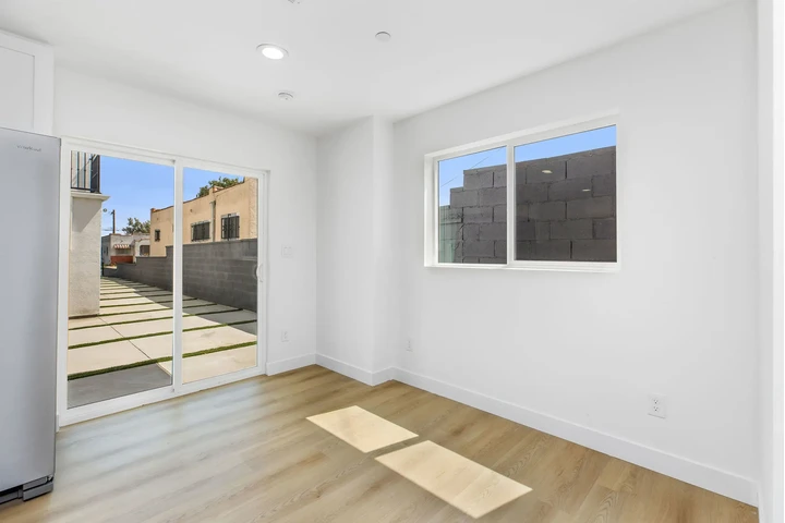 $2949 : FOR RENT 9611 S Hobart Blvd image 5