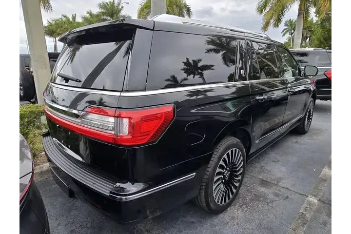 $33990 : Lincoln Navigator L 2018 4x4 image 4
