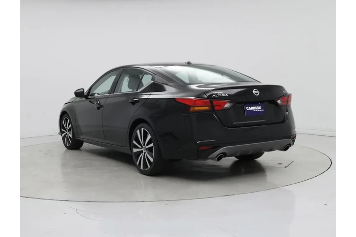 $21998 : Nissan Altima 2022 2.5 SR 4d image 2