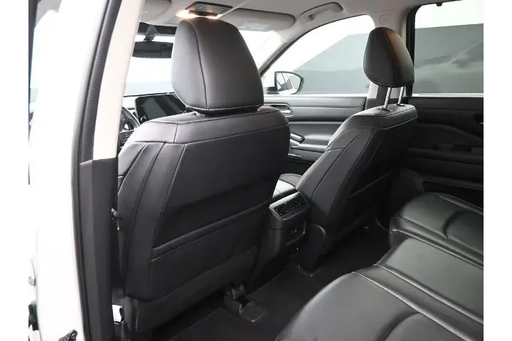 $20743 : Nissan Pathfinder 2022 SL 4d image 10