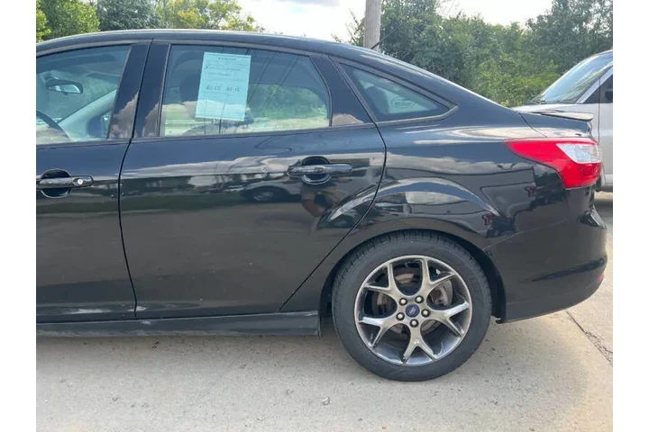 $5295 : 2014 Focus SE image 9