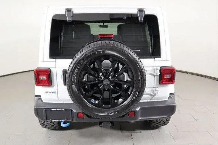 Jeep Wrangler 2023 4x4 Sahar image 6