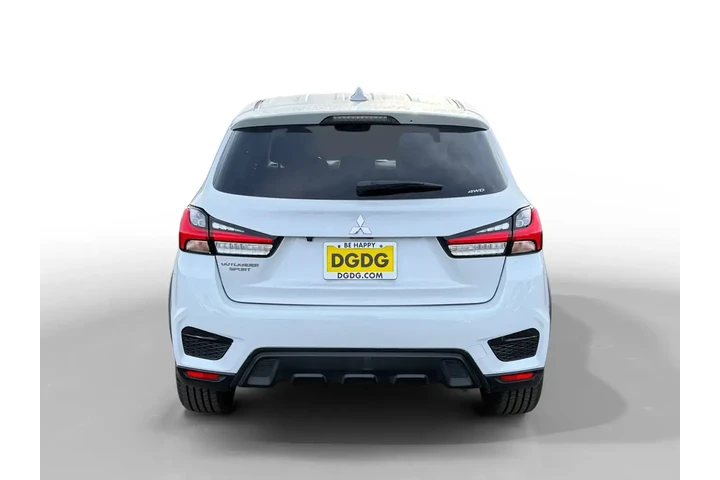 $17853 : Mitsubishi Outlander Sport 2 image 4