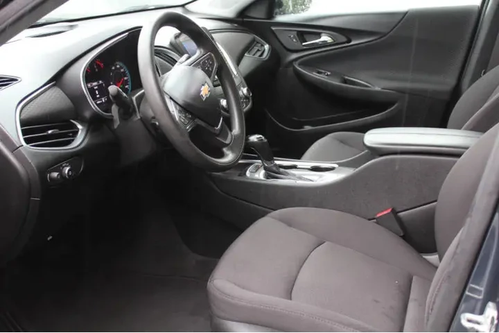 $19995 : 2020 Malibu LT image 6