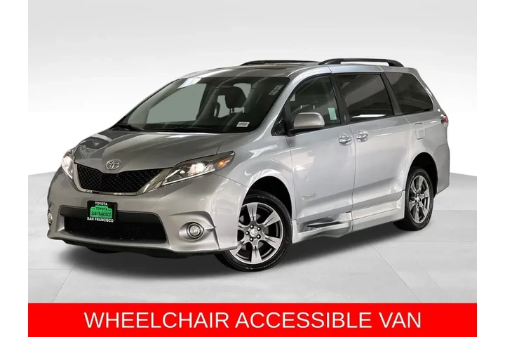 $42990 : 2017 Sienna SE 8 Passenger image 1