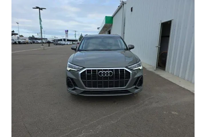 $26900 : Audi Q3 2022 AWD quattro S l image 2