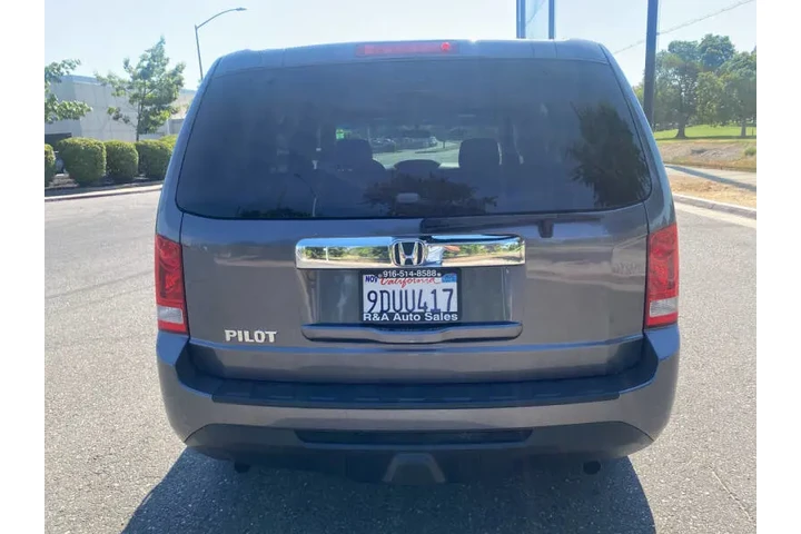 $10995 : 2014 Pilot LX image 5