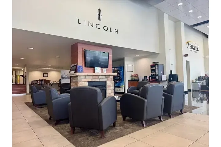 $36500 : Ford F-150 2022 4x4 Lariat 4 image 5