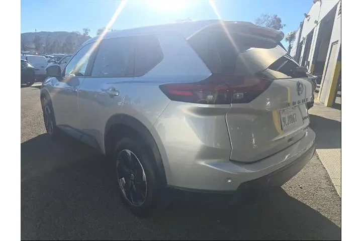 $21995 : Nissan Rogue 2024 AWD SV 4dr image 4