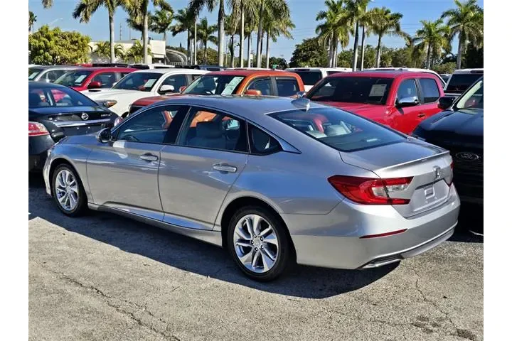 $16990 : Honda Accord 2020 LX 4dr Sed image 4