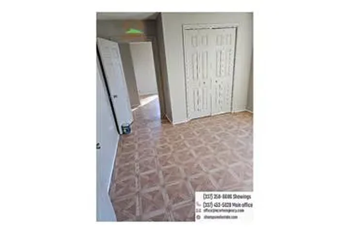 $560 : Rental property with 2 bedro image 6