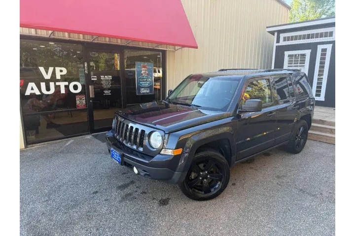 $7999 : 2015 Patriot Altitude Edition image 2