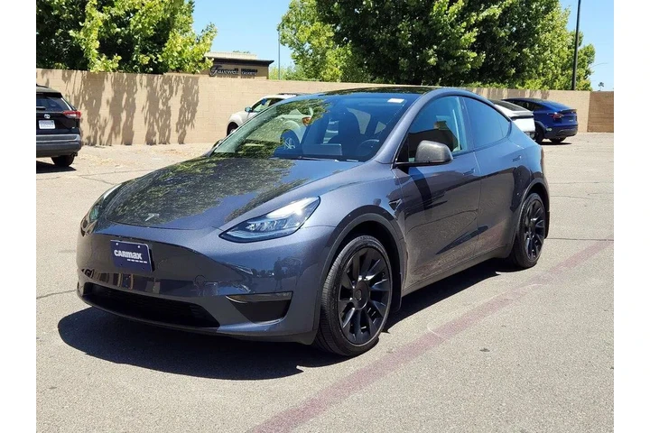 $33998 : Tesla Model Y 2023 AWD Long image 3