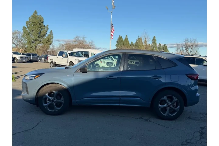 $22500 : Ford Escape 2023 AWD ST-Line image 2