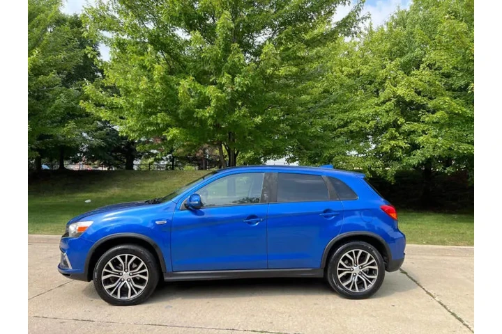 $9997 : 2019 Outlander Sport ES image 8
