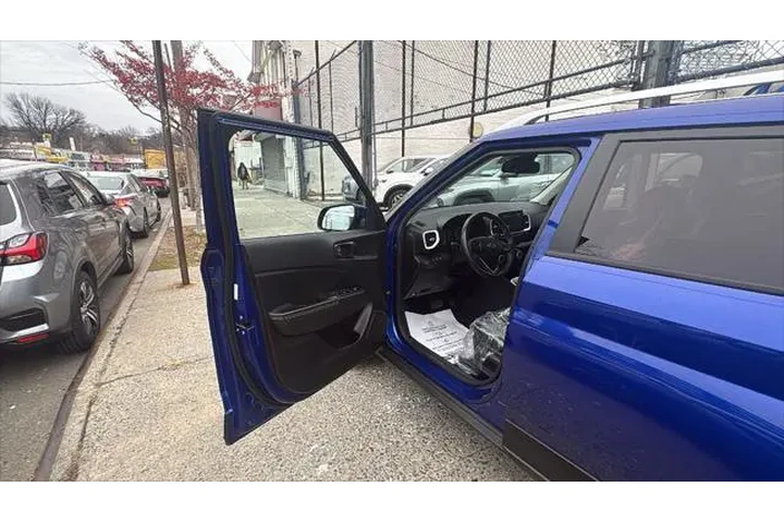 $16490 : Hyundai VENUE 2022 Limited 4 image 10