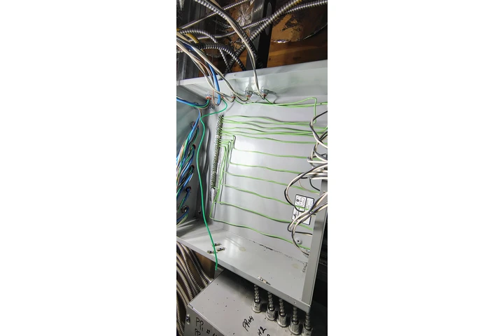 Electricista/electrician image 1