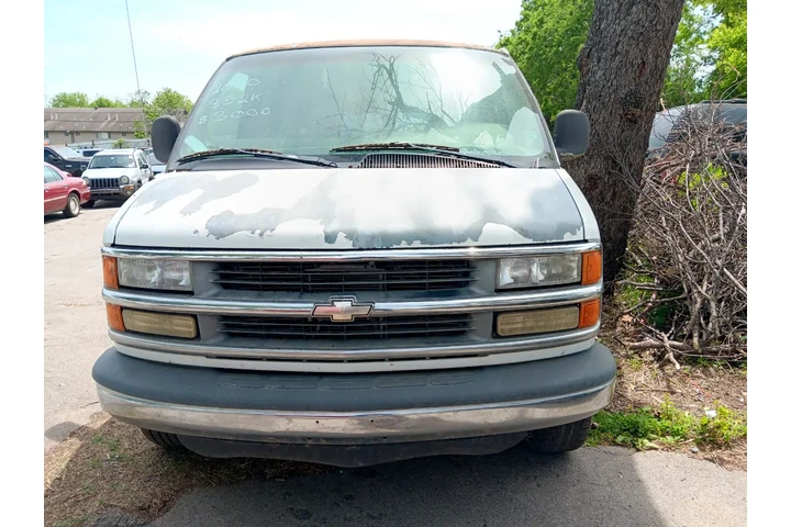 $3000 : 2000 Express G3500 image 8