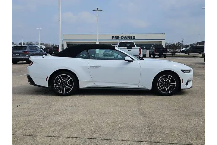 $25900 : Ford Mustang 2024 EcoBoost 2 image 2
