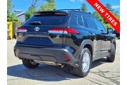 $23800 : Toyota Corolla Cross 2022 AW thumbnail