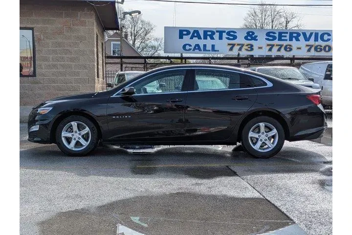 $16887 : Chevrolet Malibu 2023 LT 4dr image 7