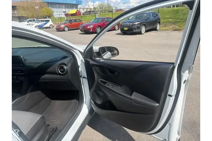$12970 : Hyundai KONA 2019 AWD SEL 4d image 10