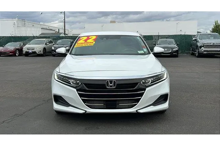 $27484 : Honda Accord 2022 LX 4dr Sed image 2