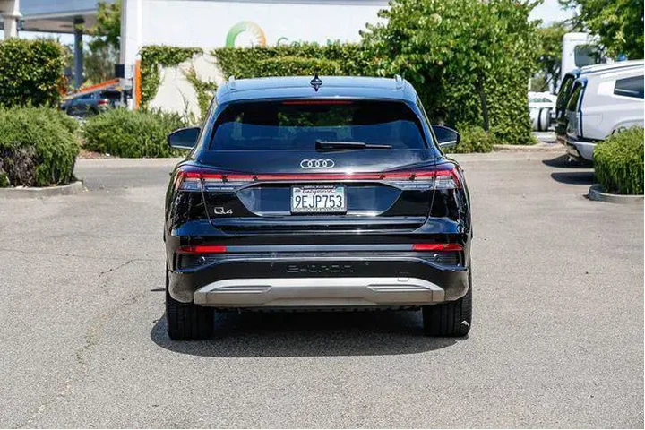 $26898 : Audi Q4 e-tron 2023 Premium image 4