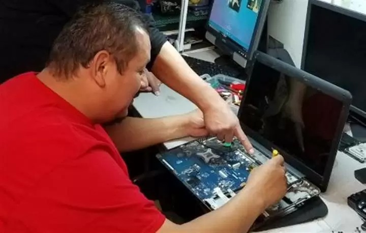 Curso Reparacion Laptops/PC's image 2