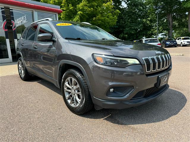 $16998 : 2019 Cherokee Latitude Plus 4 image 2