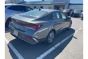 $19995 : Hyundai ELANTRA 2024 SEL 4dr thumbnail