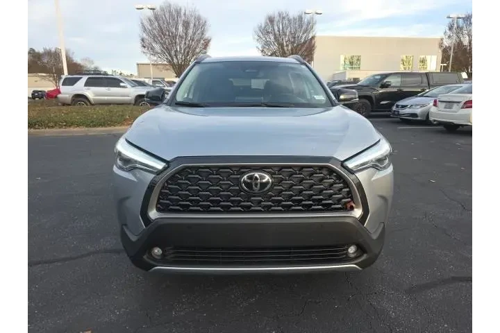 $31431 : Toyota Corolla Cross 2025 AW image 2