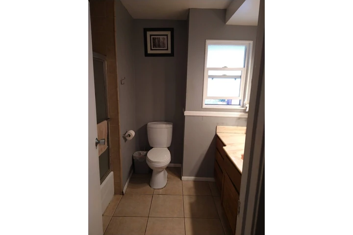 $800 : Recámara en renta en Chino image 2