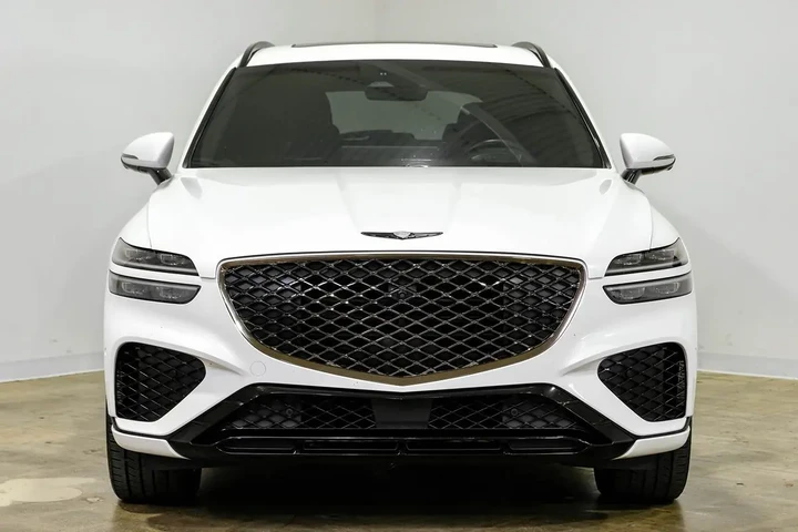 $29990 : 2022 GV70 3.5T Sport image 7