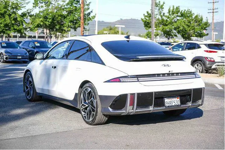 $25783 : Hyundai IONIQ 6 2023 Limited image 9
