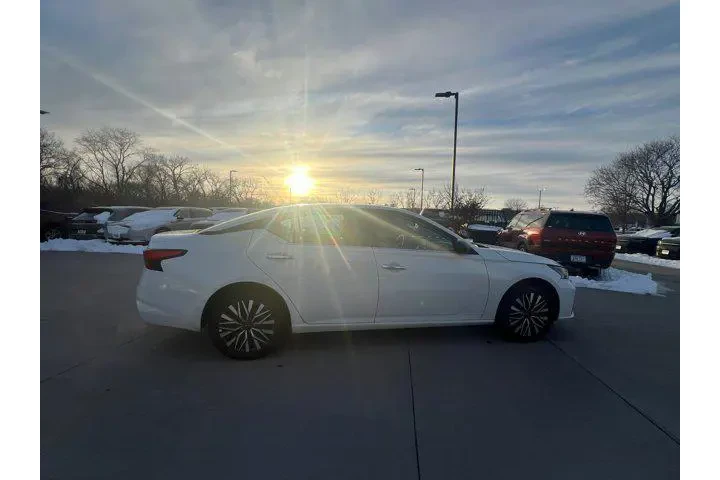 $22494 : Nissan Altima 2025 AWD 2.5 S image 6