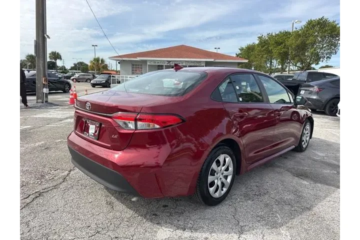 $18988 : Toyota Corolla 2025 LE 4dr S image 3