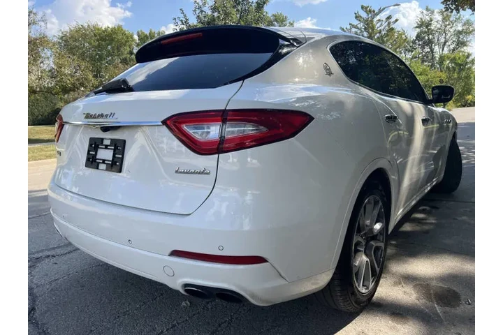 $20995 : 2020 Levante S image 7