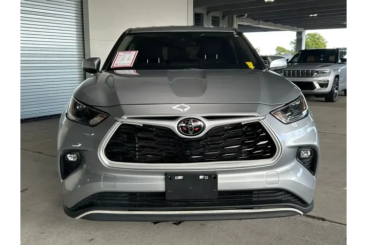 $32555 : Toyota Highlander 2023 AWD L image 2
