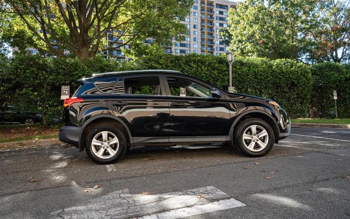 $12850 : 2013 TOYOTA RAV4 image 3