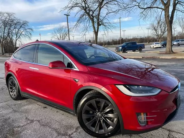 $29991 : 2018 Model X 100D image 2