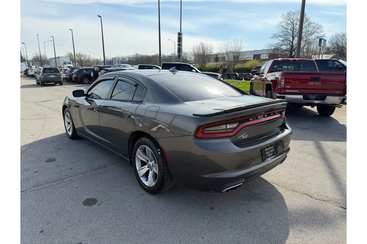 $7980 : 2016 Charger SXT image 4
