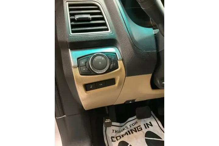 $16990 : Ford Explorer 2017 Limited 4 image 6