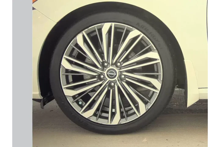 $25999 : Nissan Altima 2023 2.5 SL 4d image 9