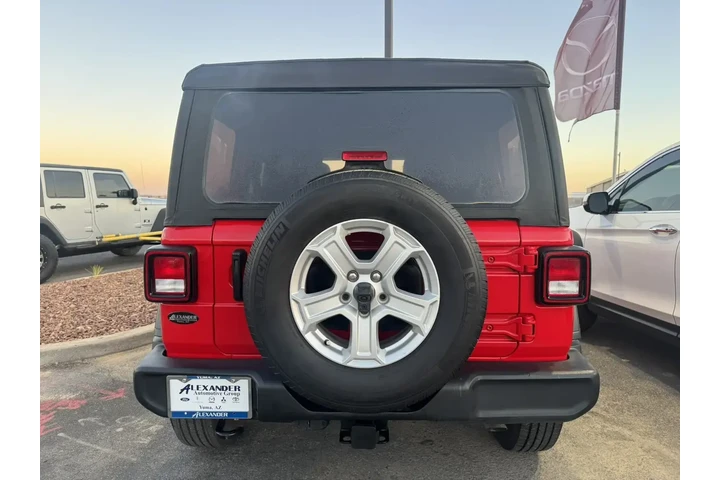Jeep Wrangler 2023 4x4 Sport image 6