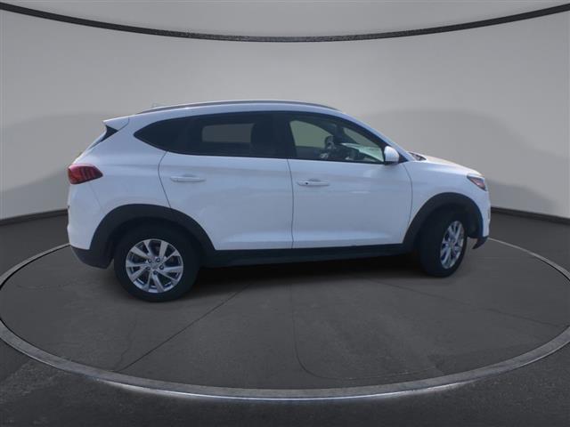 $13900 : PRE-OWNED 2019 HYUNDAI TUCSON image 2